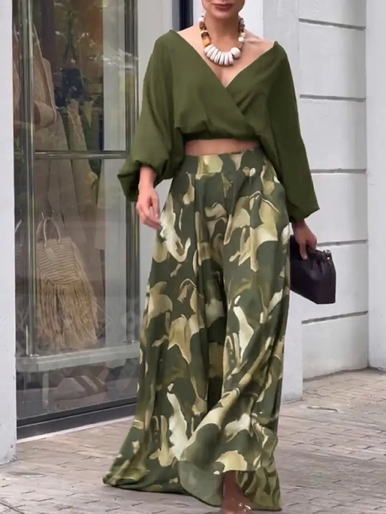 CASALUCE - pezzi con top corto e pantaloni ampi stampati