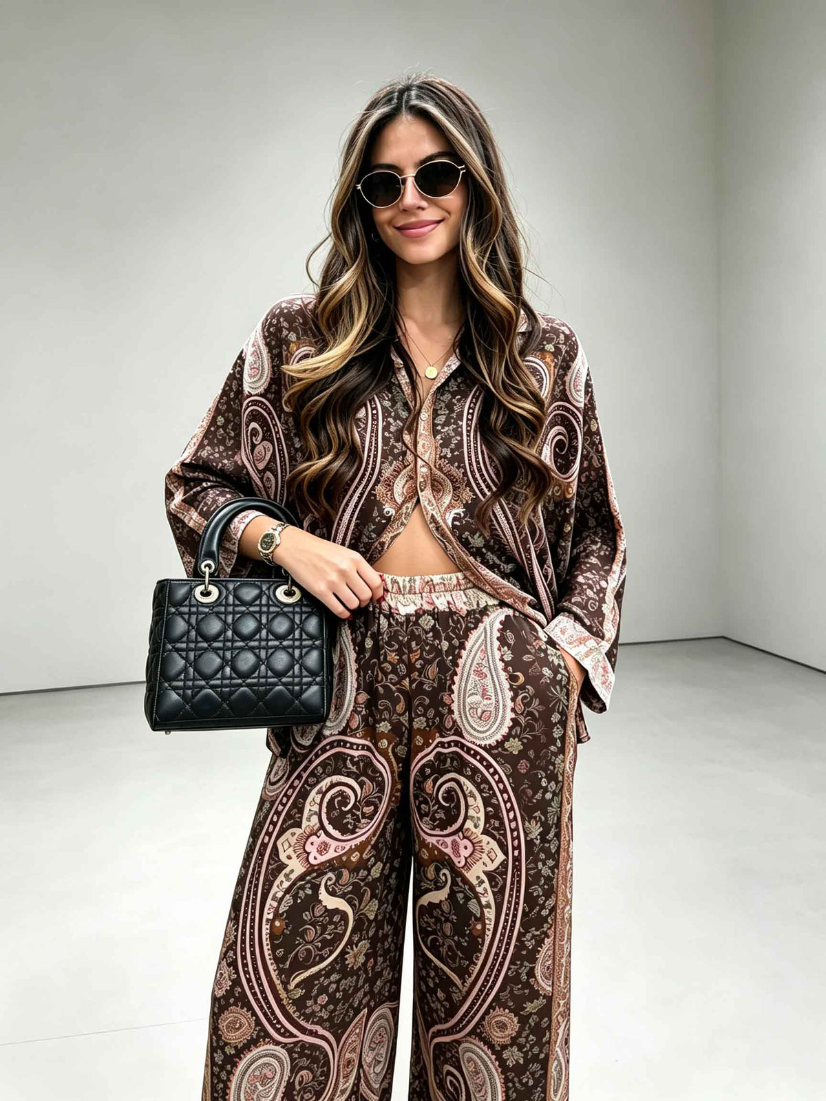 CALIMERA - Completo due pezzi satinato marrone paisley retro