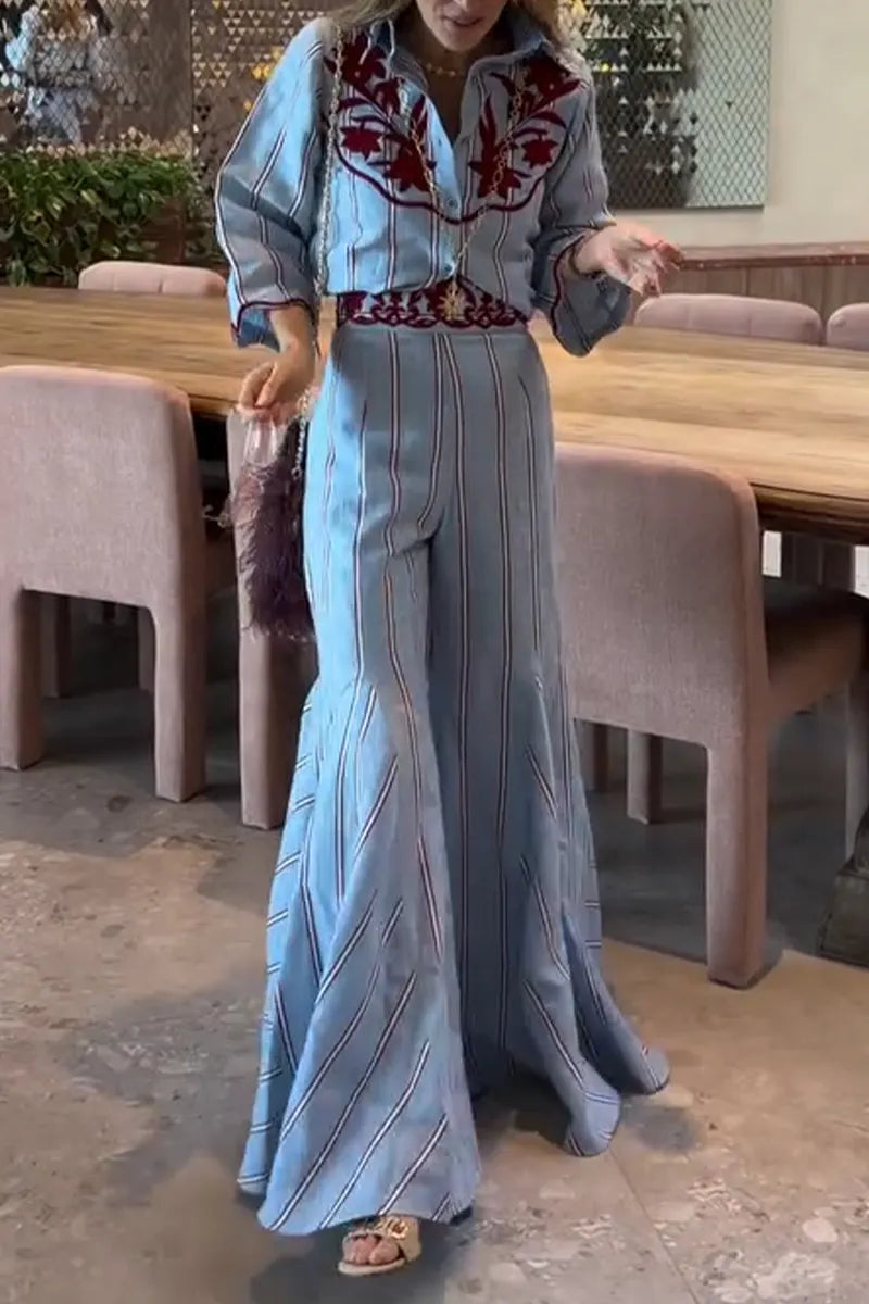 CODEVIGO - Completo blu con top stampato e pantaloni palazzo