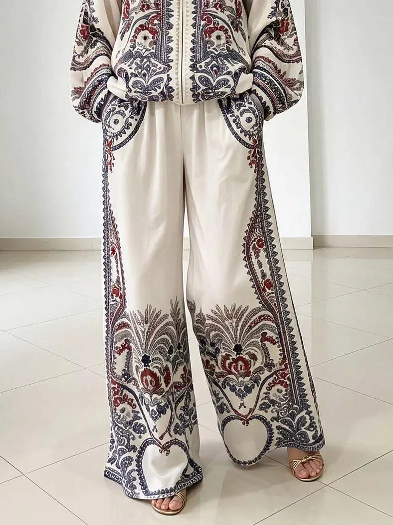 SUPERSANO - Completo bianco con stampa paisley, camicia zip e pantaloni palazzo