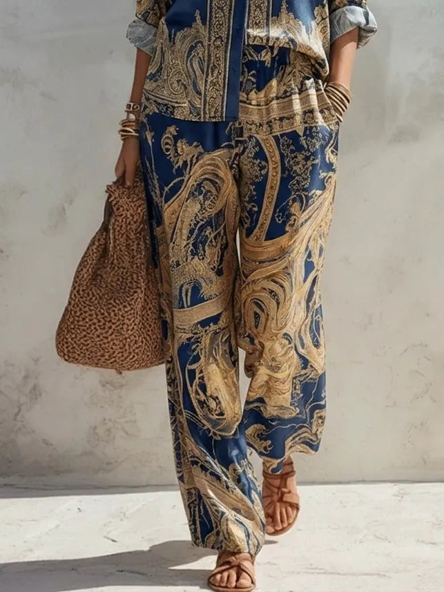 BAGNARIA - Completo blu con stampa barocca e pantaloni ampi