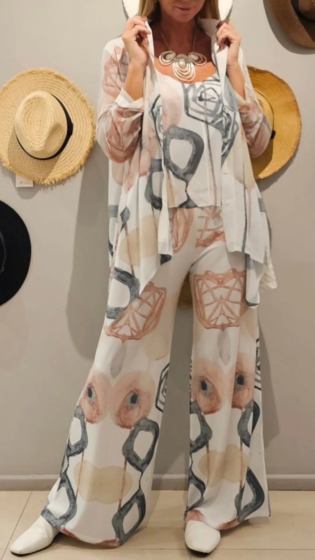 MARICA - Completo tre pezzi casual con stampa astratta