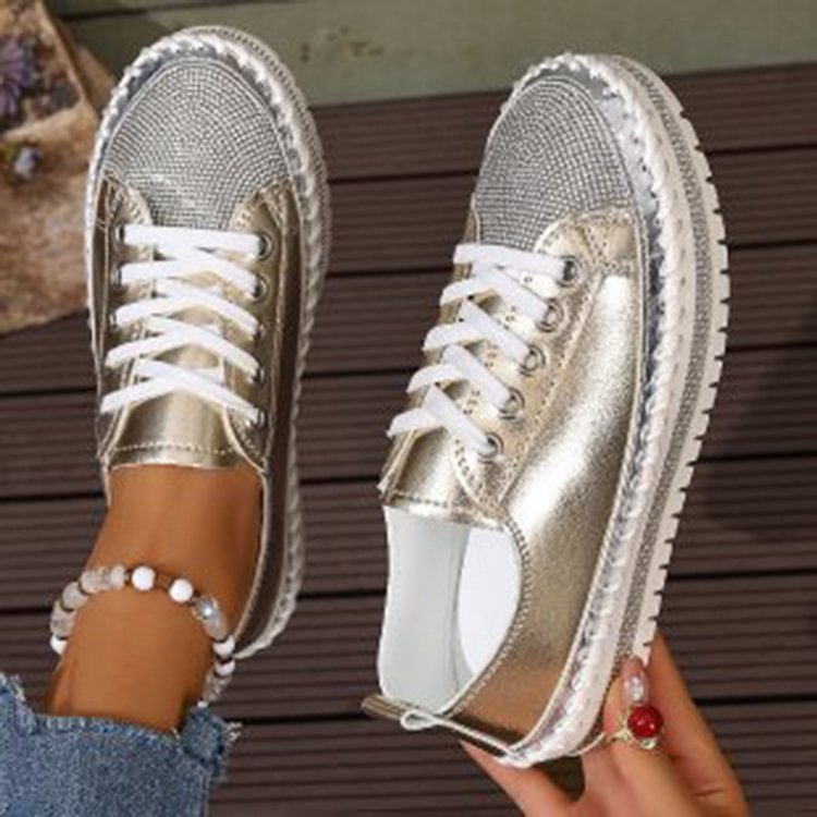 NIARDO - Sneakers con Strass e Dettagli Cuciti, Punta Tonda
