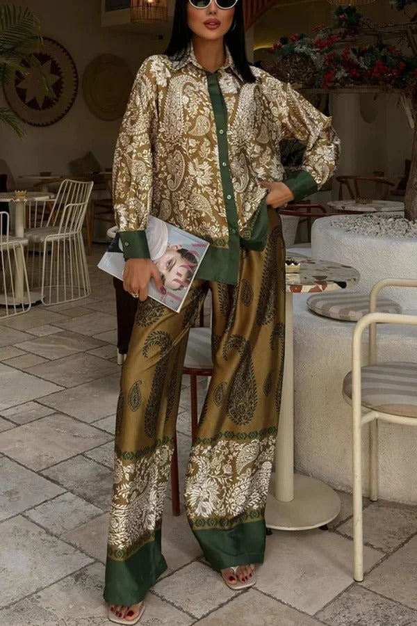 BOGOGNO - Completo verde satinato con stampa paisley e pantaloni elasticizzati